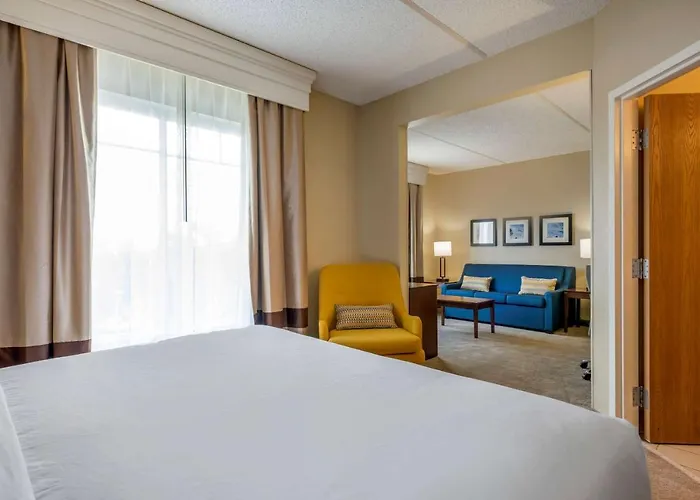 Comfort Suites Near Universal Orlando Resort